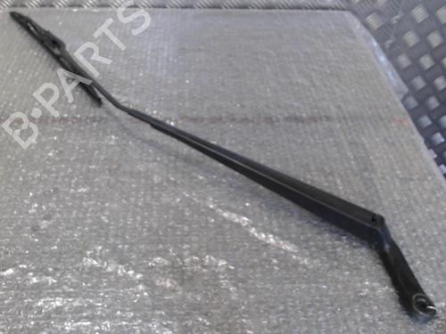 Used Front windshield wiper arm PEUGEOT 206 Hatchback (2A/C) 1.4 i (75 hp) 24754503