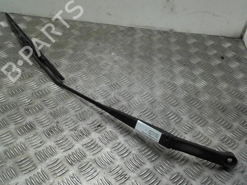 Used Front windshield wiper arm SMART FORFOUR (454) 1.5 CDI (454.000) (68 hp) 24749273