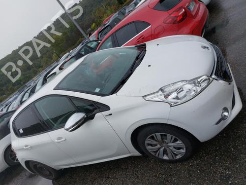 Lamp holder PEUGEOT 208 I (CA_, CC_) 1.2 VTI 82 | BP24764605L10