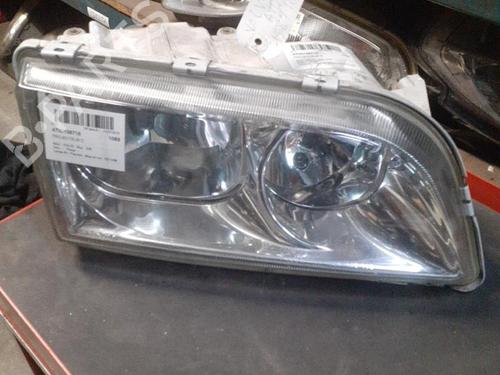 Right headlight VOLVO S40 I (644) 1.8 | BP24758643C29 