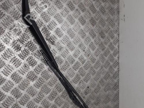 Used Front windshield wiper arm RENAULT LATITUDE (L70_) 2.0 dCi 150 (L70H) (150 hp) 24756464