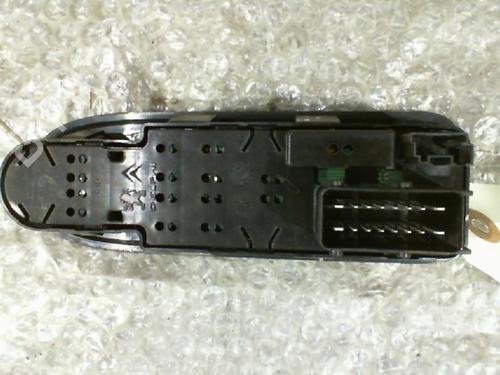 Used Switch Switch CITROËN C3 II (SC_) 1.4 HDi 70 (SC8HZC, SC8HR0, SC8HP4) (68 hp) 24742532 24742532