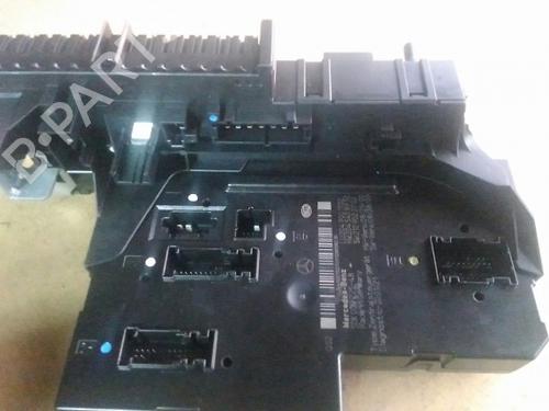 Used Fuse box Fuse box 38884739 38884739