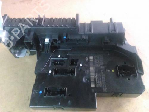 Used Fuse box Fuse box 38884742 38884742