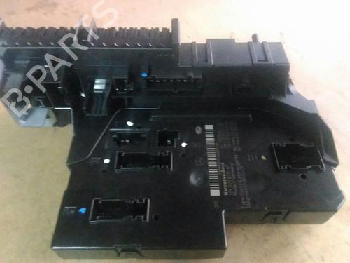 Used Fuse box Fuse box 38884743 38884743