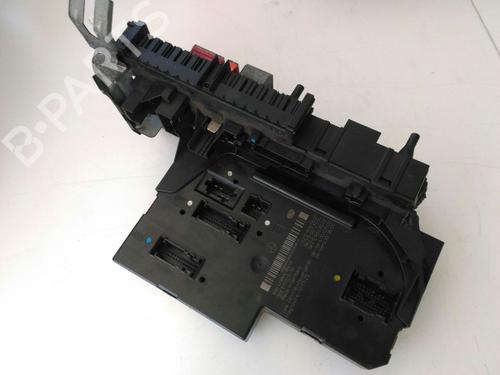Used Fuse box Fuse box 38886381 38886381