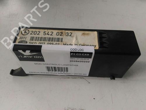Used Electronic module Electronic module MERCEDES-BENZ C-CLASS (W202) [1993-2000] 38888115 38888115