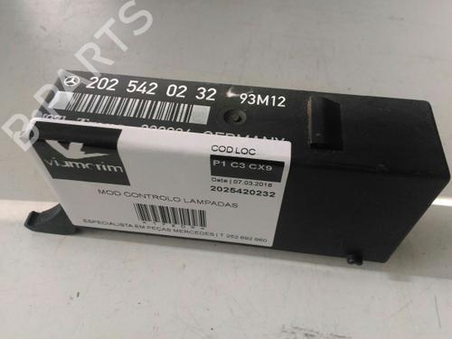 Used Electronic module Electronic module MERCEDES-BENZ C-CLASS (W202) [1993-2000] 38888133 38888133