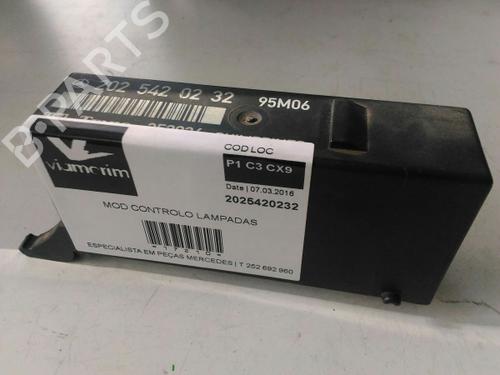 Used Electronic module Electronic module MERCEDES-BENZ C-CLASS (W202) [1993-2000] 38888136 38888136