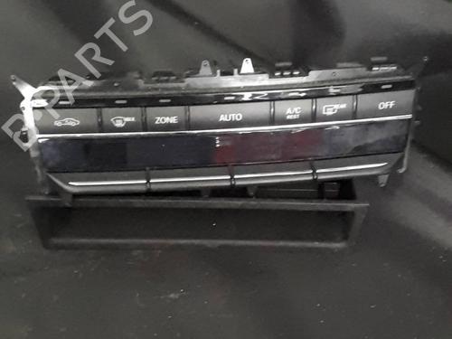 Used Climate control Climate control 38897102 38897102