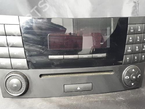 radio-mercedes-benz-e-class-t-model-s211-2003-2004-2005-2006-2007-2008-2009-38897818 main image