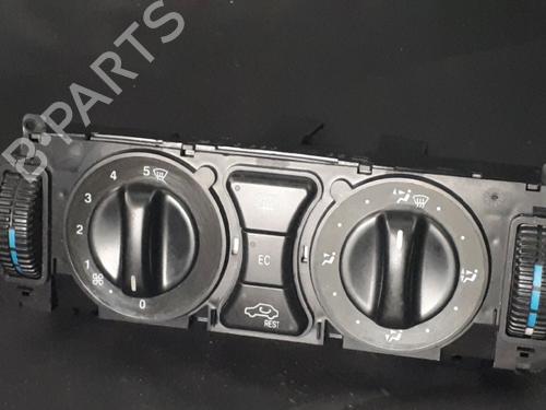 Used Climate control Climate control MERCEDES-BENZ CLK (C208) CLK 200 (208.335) (136 hp) 38897825 38897825