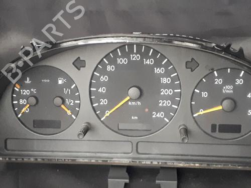 Used Instrument cluster Instrument cluster MERCEDES-BENZ M-CLASS (W163) ML 270 CDI (163.113) (163 hp) 38897829 38897829