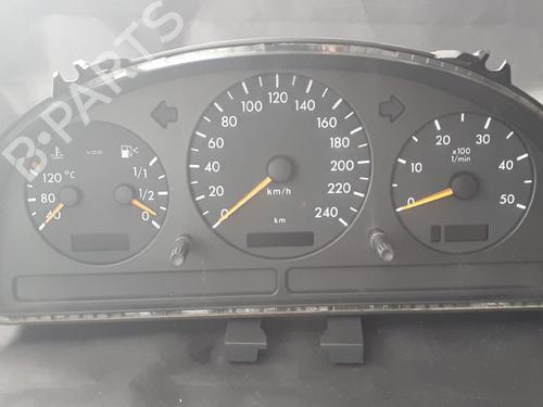 Used Instrument cluster Instrument cluster MERCEDES-BENZ M-CLASS (W163) ML 270 CDI (163.113) (163 hp) 38897899 38897899