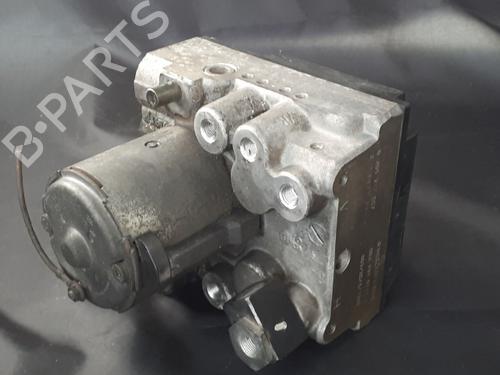Used ABS pump ABS pump MERCEDES-BENZ E-CLASS (W210) E 290 Turbo-D (210.017) (129 hp) 38897924 38897924