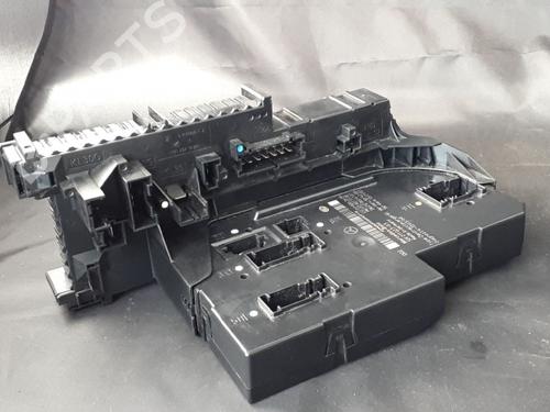 Used Fuse box Fuse box 38898017 38898017