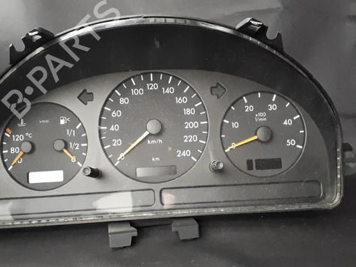 Used Instrument cluster Instrument cluster MERCEDES-BENZ M-CLASS (W163) [1998-2005] 38898933 38898933