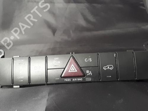 Used Warning switch Warning switch MERCEDES-BENZ R-CLASS (W251, V251) [2005-2017] 38900035 38900035