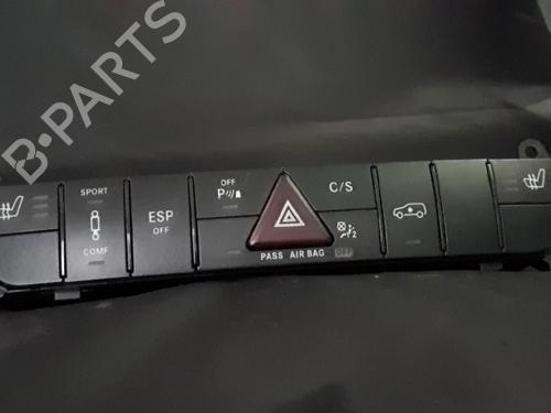 Used Warning switch Warning switch MERCEDES-BENZ R-CLASS (W251, V251) [2005-2017] 38900038 38900038