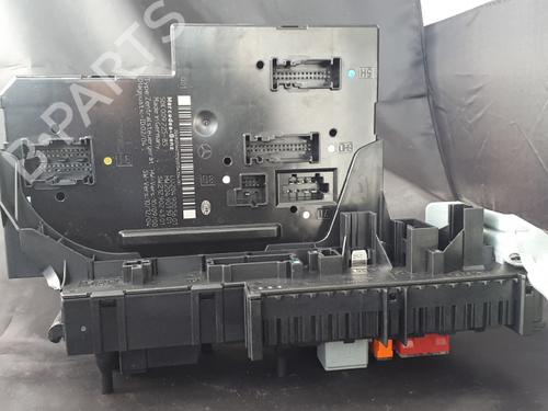 Used Fuse box Fuse box 38900367 38900367