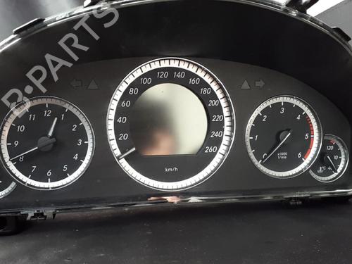 instrument-cluster-mercedes-benz-e-class-w212-2009-2010-2011-2012-2013-2014-2015-2016-38900426 main image