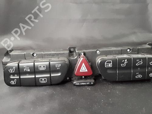 Used Warning switch Warning switch MERCEDES-BENZ CLK (C209) CLK 270 CDI (209.316) (170 hp) 38900497 38900497