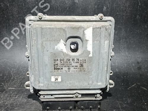 Used Engine control unit (ECU) Engine control unit (ECU) 38901062 38901062
