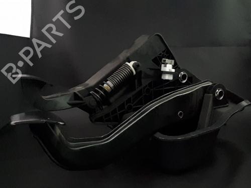 Used Pedal Pedal MERCEDES-BENZ C-CLASS (W205) [2013-2023] 38903567 38903567