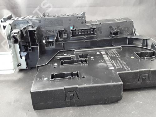 Used Fuse box Fuse box 38904037 38904037