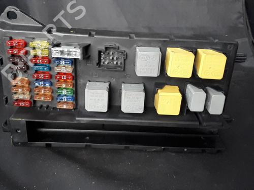 Used Fuse box Fuse box MERCEDES-BENZ SPRINTER 3-t Bus (B906) [2006-2019] 38904085 38904085