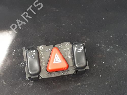 Used Warning switch Warning switch MERCEDES-BENZ C-CLASS (W202) C 220 CDI (202.133) (125 hp) 38904251 38904251