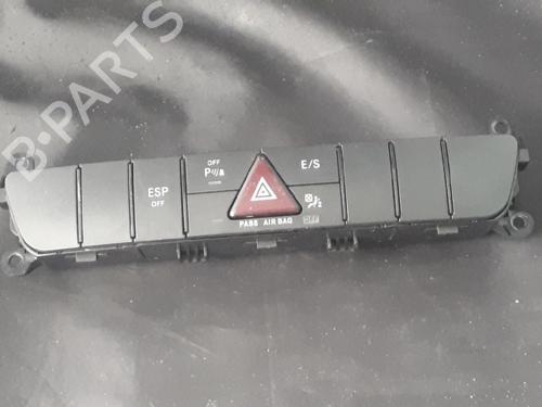 Used Warning switch Warning switch MERCEDES-BENZ R-CLASS (W251, V251) R 350 CDI 4-matic (251.124, 251.125) (211 hp) 38904330 38904330