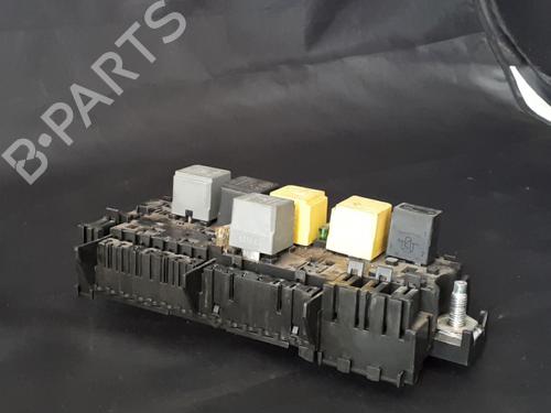 Used Fuse box Fuse box 38904469 38904469