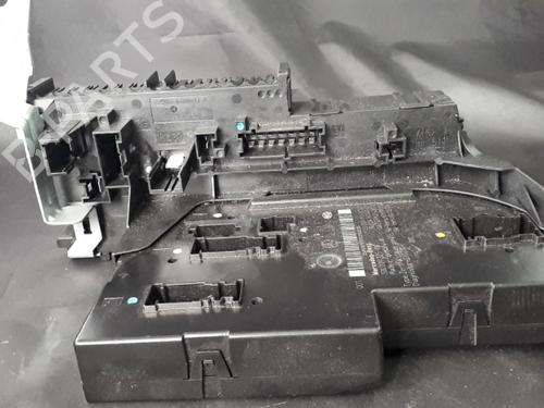 Used Fuse box Fuse box 38905140 38905140