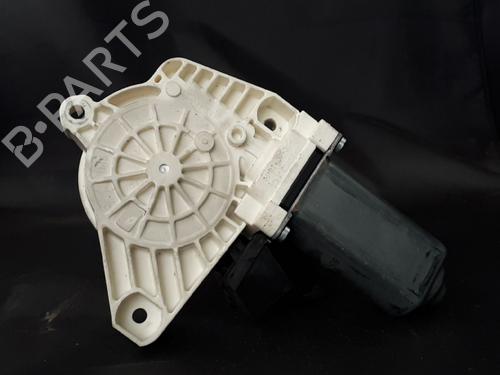 Used Left front window motor Left front window motor MERCEDES-BENZ S-CLASS (W221, V221) S 350 BlueTec (221.026, 221.126) (258 hp) 38907137 38907137