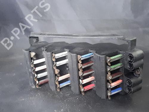 Used Fuse box Fuse box 38907330 38907330