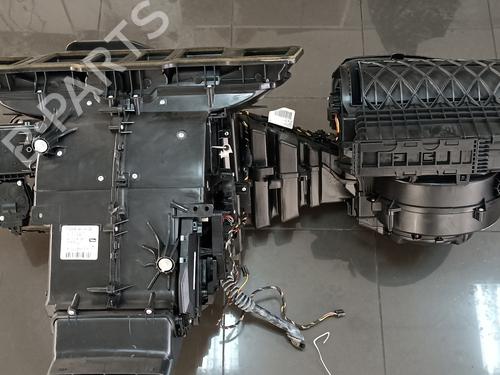 Used Heater matrix box Heater matrix box MERCEDES-BENZ M-CLASS (W166) ML 250 CDI / BlueTEC 4-matic (166.004, 166.003) (204 hp) 38907872 38907872