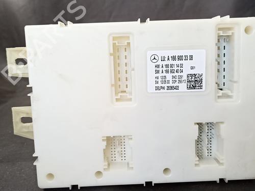 Used Fuse box Fuse box 38907980 38907980