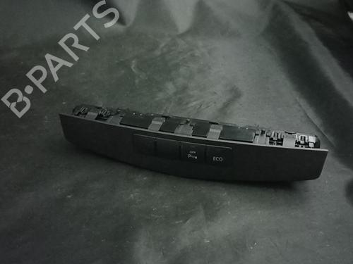 switch-mercedes-benz-c-class-w204-2007-2008-2009-2010-2011-2012-2013-2014-2015-38908123 main image