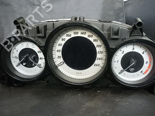 instrument-cluster-mercedes-benz-c-class-w204-2007-2008-2009-2010-2011-2012-2013-2014-2015-38908441 main image