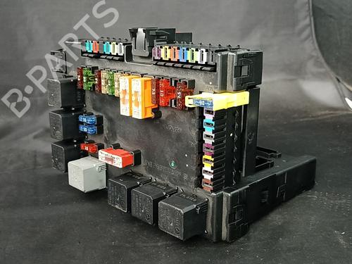 Used Fuse box Fuse box 38909141 38909141