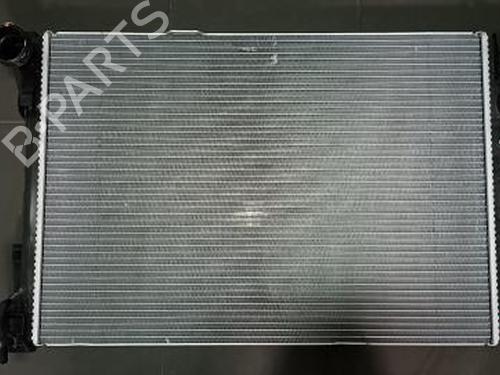 water-radiator-mercedes-benz-c-class-w204-2007-2008-2009-2010-2011-2012-2013-2014-2015-38909333 main image