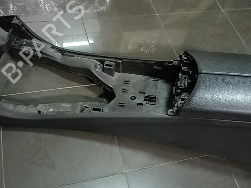 Used Armrest / Center console Armrest / Center console 38909697 38909697