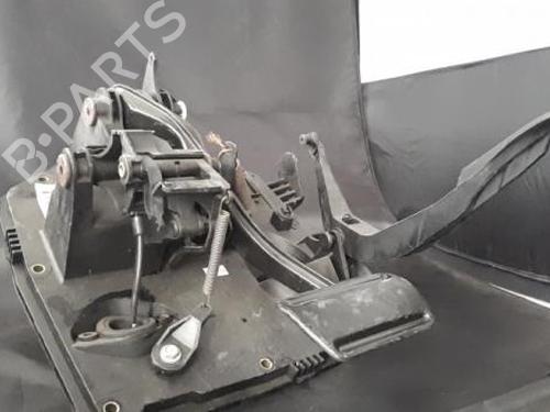 Pedal Pedal MERCEDES-BENZ A-CLASS (W168) A 170 CDI (168.009, 168.109) (95 hp) 38909952 38909952