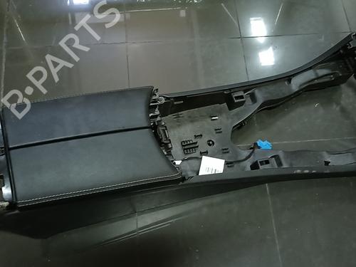 Used Armrest / Center console Armrest / Center console 38876884 38876884