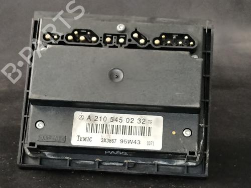 Used Electronic module Electronic module MERCEDES-BENZ E-CLASS (W210) E 290 Turbo-D (210.017) (129 hp) 38877525 38877525