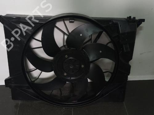 radiator-fan-mercedes-benz-s-class-w221-v221-2005-2006-2007-2008-2009-2010-2011-2012-2013-38877582 main image