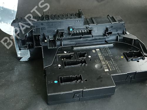 Used Fuse box Fuse box 38879557 38879557