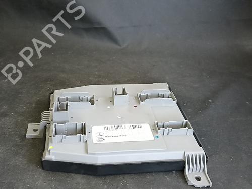 Used Fuse box Fuse box 38879777 38879777