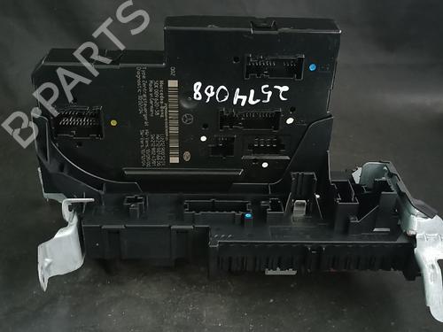 Used Fuse box Fuse box 38880231 38880231